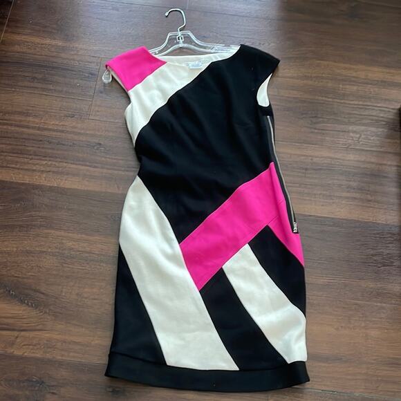 Maggy London Dresses & Skirts - Maggy London Pre Loved Asymmetrical Midi Sleeveless thick fabric Dress.